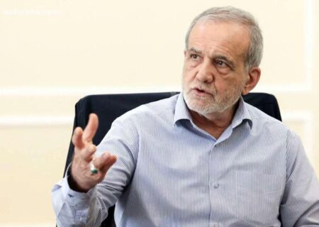 پزشکیان با این اقدام، زمان خود را هدر می‌دهد