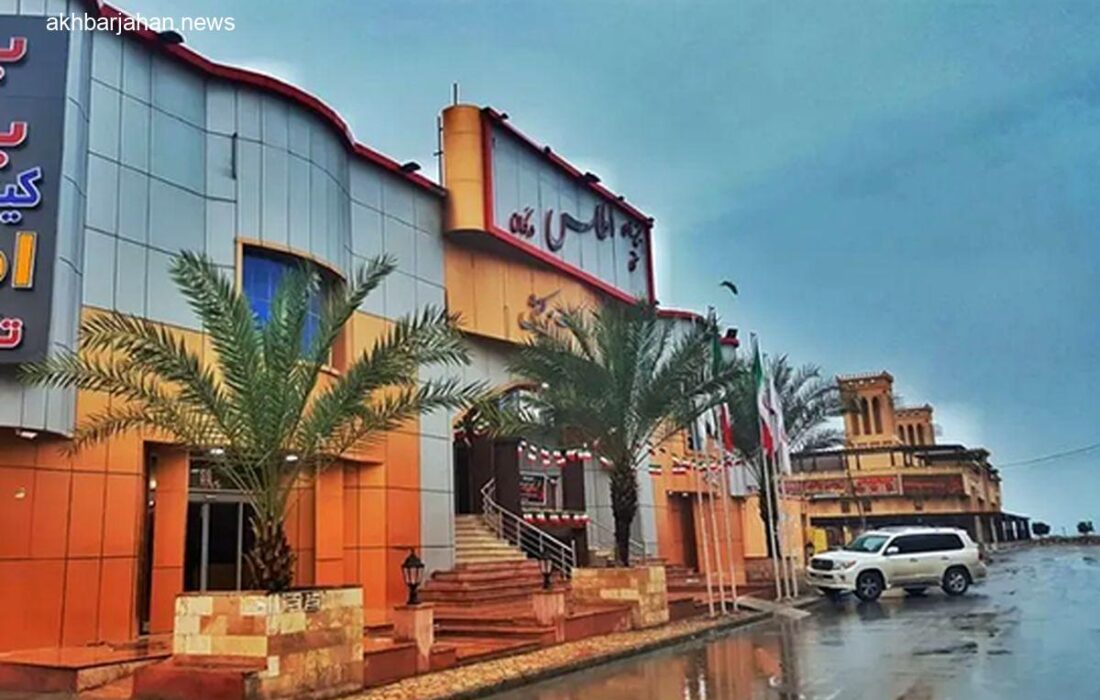 آتشسوزی گسترده در مجتمع تجاری اطلس بندر درگهان