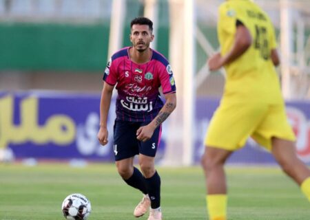 پیروزی قاطع تیم صدرنشین ایران با لباس‌های صورتی در یک بازی تماشایی