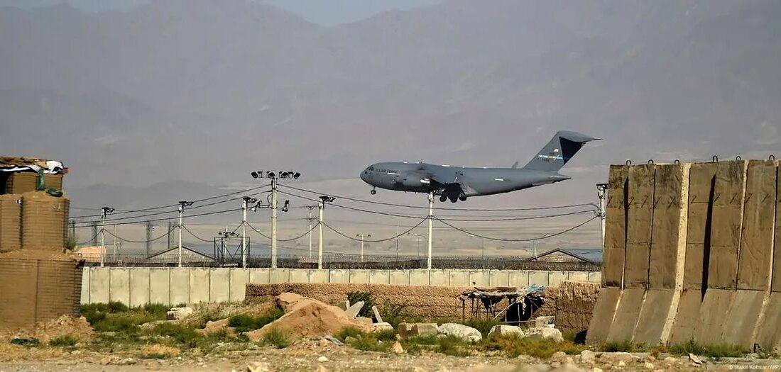 طالبان: پایگاه بگرام هرگز به آمریکا واگذار نخواهد شد