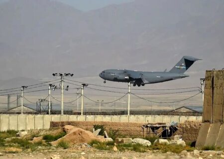 طالبان: پایگاه بگرام هرگز به آمریکا واگذار نخواهد شد