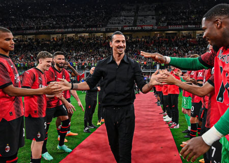 خودنمایی زلاتان با خودروی جدید و لاکچری‌اش!