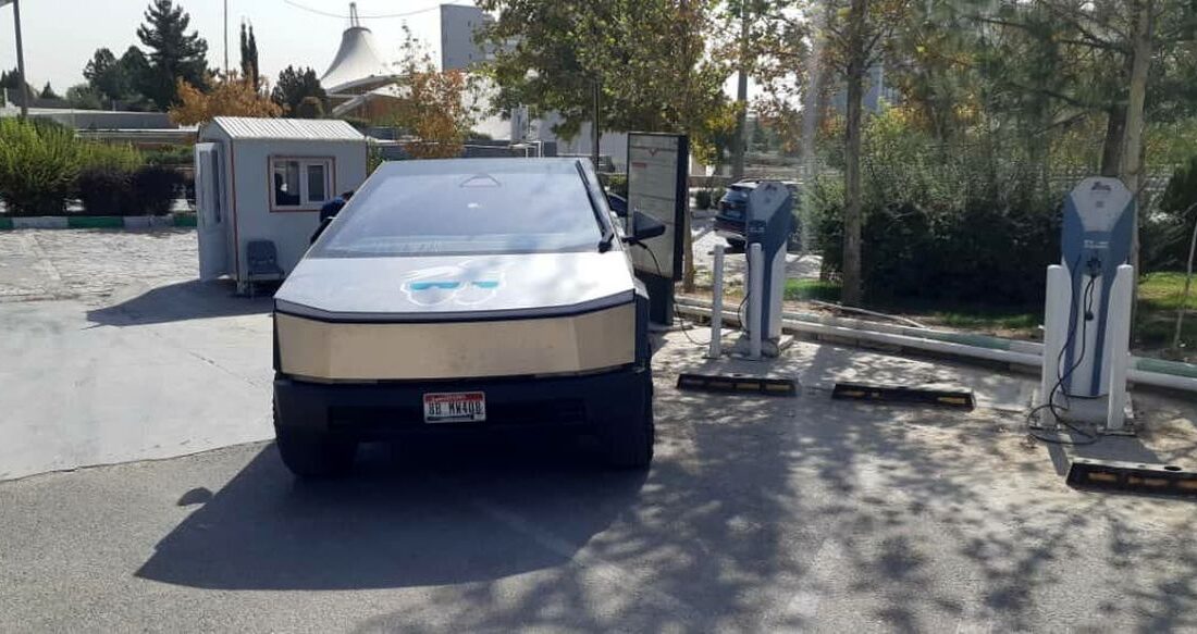 ماجرای جنجالی تسلا در عباسآباد؛ حاشیهها تمامی ندارد