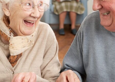 👵👴 غذای سالمندان: راهنمای جامع برای تغذیه در دوران کهن‌سالی