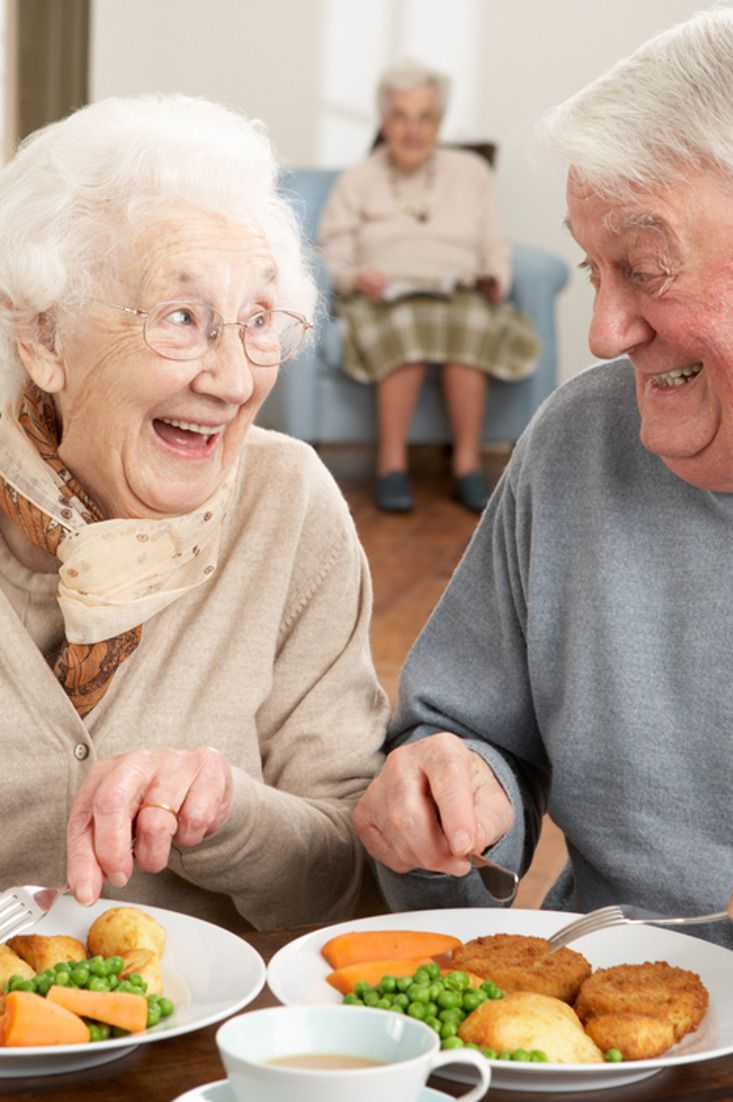 👵👴 غذای سالمندان: راهنمای جامع برای تغذیه در دوران کهنسالی