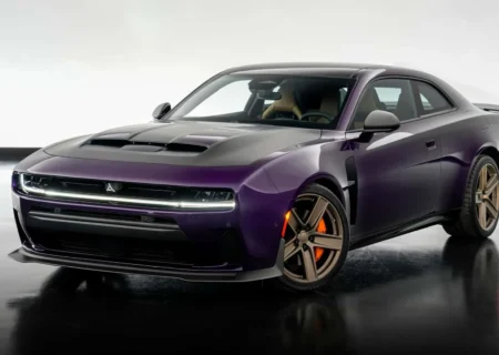 اولین تیونینگ موپار برای دوج چارجر Sixpack: بنفش آتشین و فیبرکربن در نمایشگاه سما ۲۰۲۵