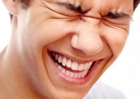 تعبیر خواب خنده: رمزگشایی از لبخندها و قهقه‌های پنهان در ناخودآگاه شما