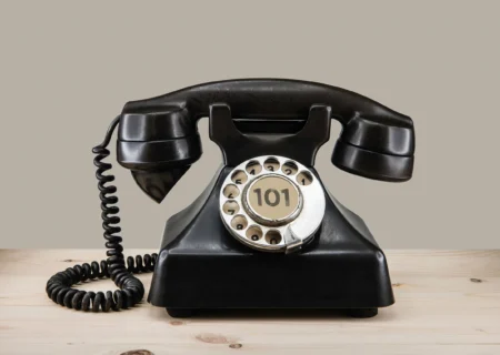 تعبیر خواب تماس تلفنی: بررسی ابعاد پنهان ارتباط در دنیای رویا