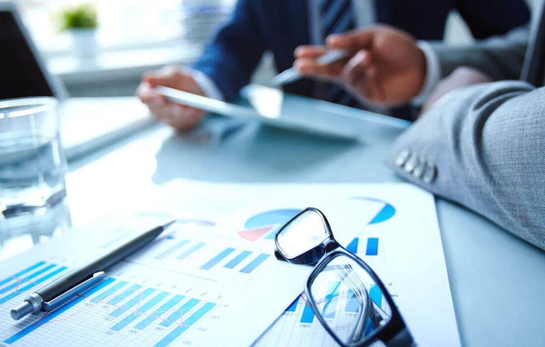 مشاوره مالیاتی: راهنمای جامع برای عبور از پیچوخمهای قوانین