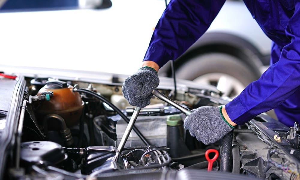 تعمیرگاه خودرو