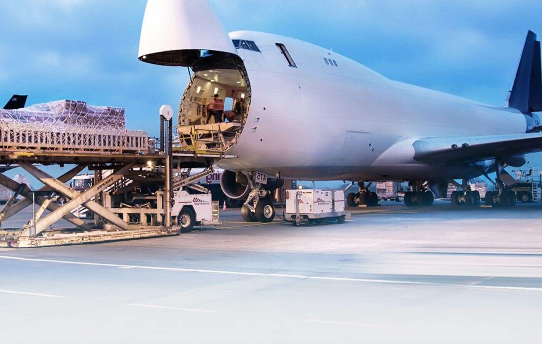 ✈️ خدمات وسایل نقلیه هوایی؛ راهنمای جامع سفر و حمل بار سریع و ایمن