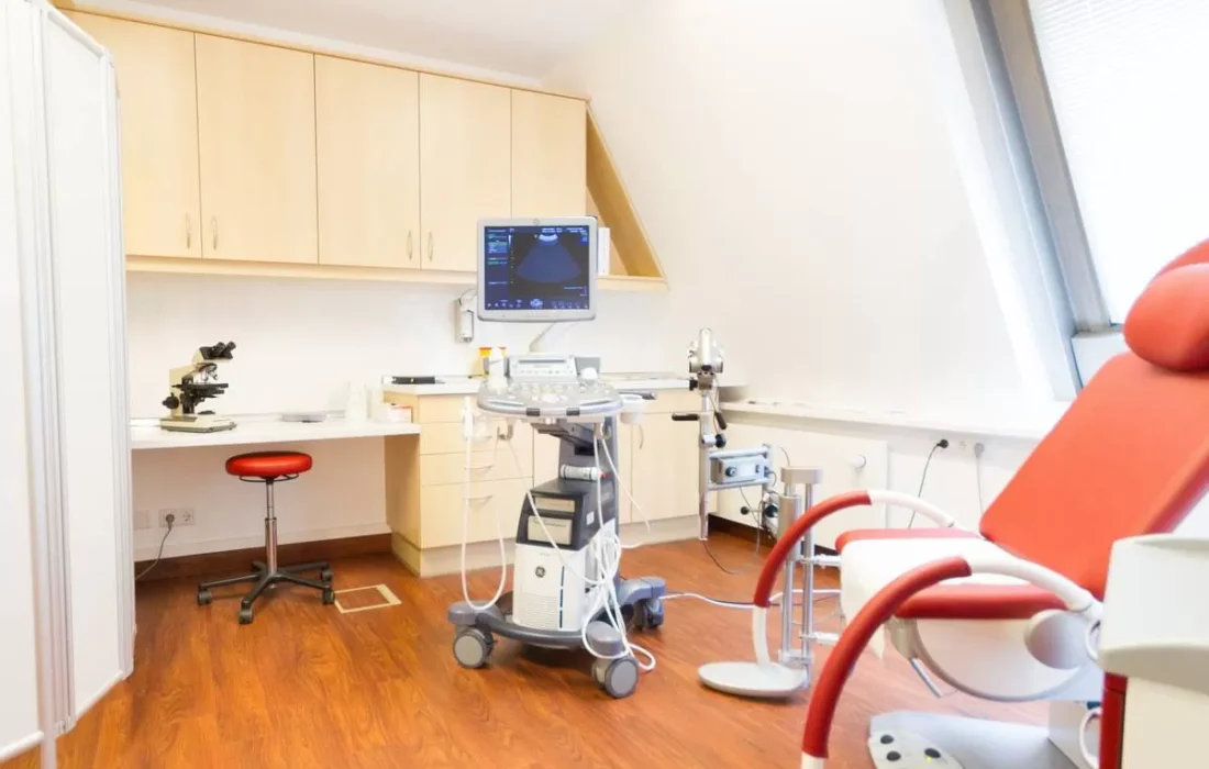 کلینیک زنان: همراهی مطمئن در مسیر سلامت بانوان