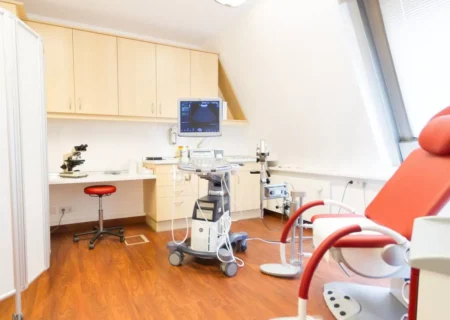 کلینیک زنان: همراهی مطمئن در مسیر سلامت بانوان