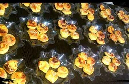 تعبیر خواب نذری پخش کردن: رمزی از خیر، برکت و ادای دین در رؤیا