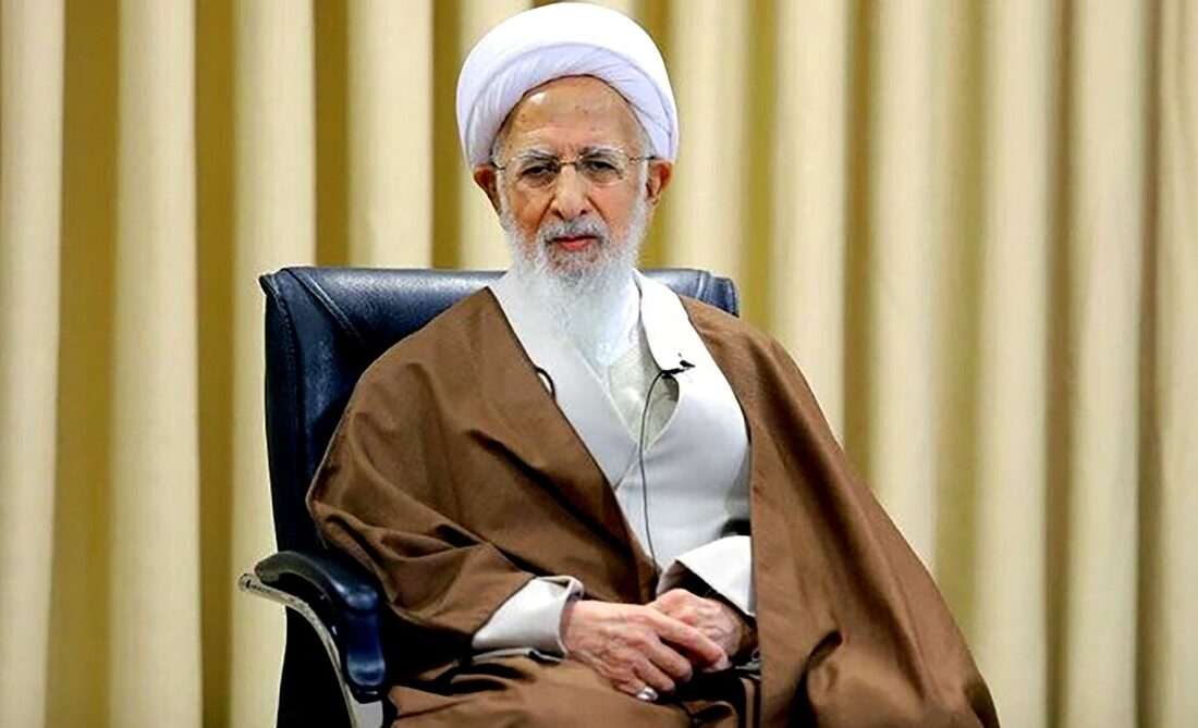 جوادی آملی: دروغ نگویید، اختلاس نکنید، ربا نگیرید؛ لازم نیست نماز باران بخوانید!