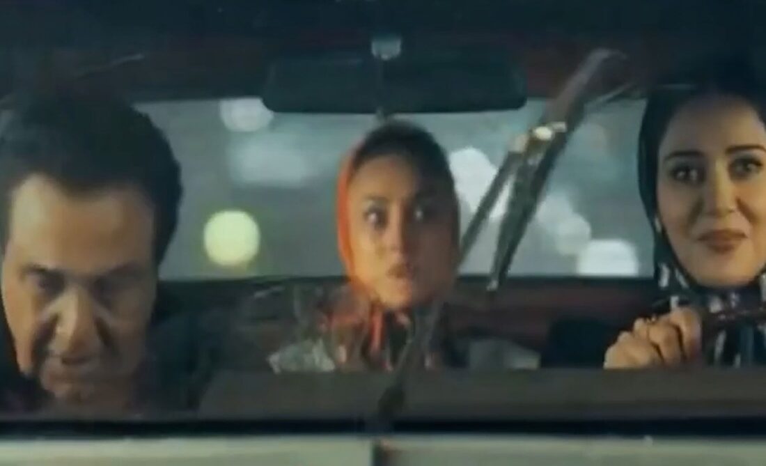 رضا عطاران مقابل آزاده صمدی و پریناز ایزدیار ضایع شد