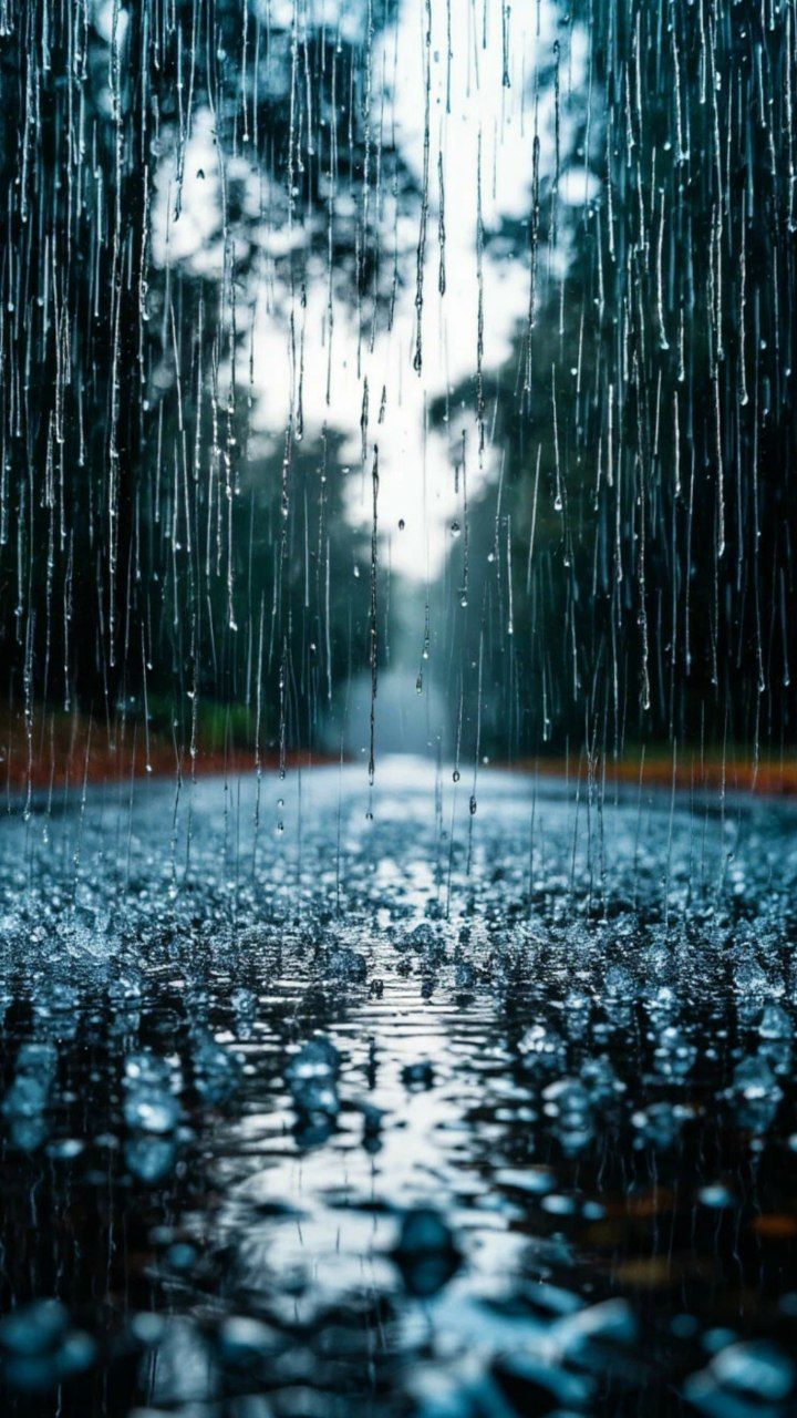 تعبیر خواب هوای بارانی: نمادی از تحول، پاکیزگی و رحمت الهی