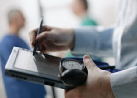 دلاوری: ۹۲ درصد مردم کاشان پرونده الکترونیک سلامت دارند