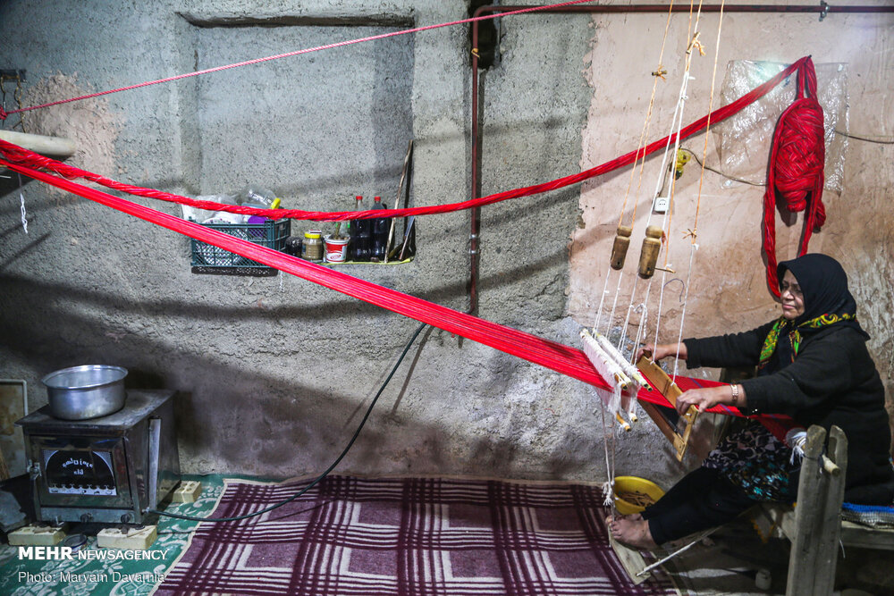 دیناری: چادرشب‌بافی رویین در فهرست میراث ناملموس ملی ثبت شد