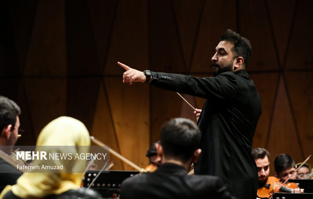 ارکستر «آوای خلیج فارس» در تالار وحدت مینوازد