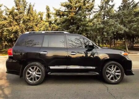 خودروی ۲۰۰ میلیاردی قاچاق با پلاک جعلی در بندرلافت توقیف شد