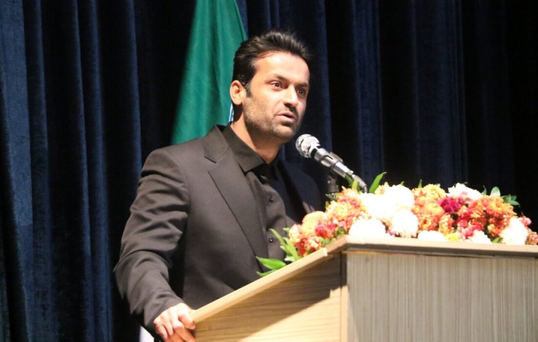 رنجبر: هنرمندان هویت ایرانی-اسلامی را به جهانیان نشان دهند