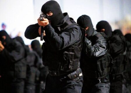 عملیات کشف ۲ تن مواد مخدر شیشه در زاهدان