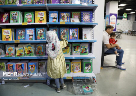 دفتر مشق، آیینه‌ای برای هویت ملی می‌شود؟