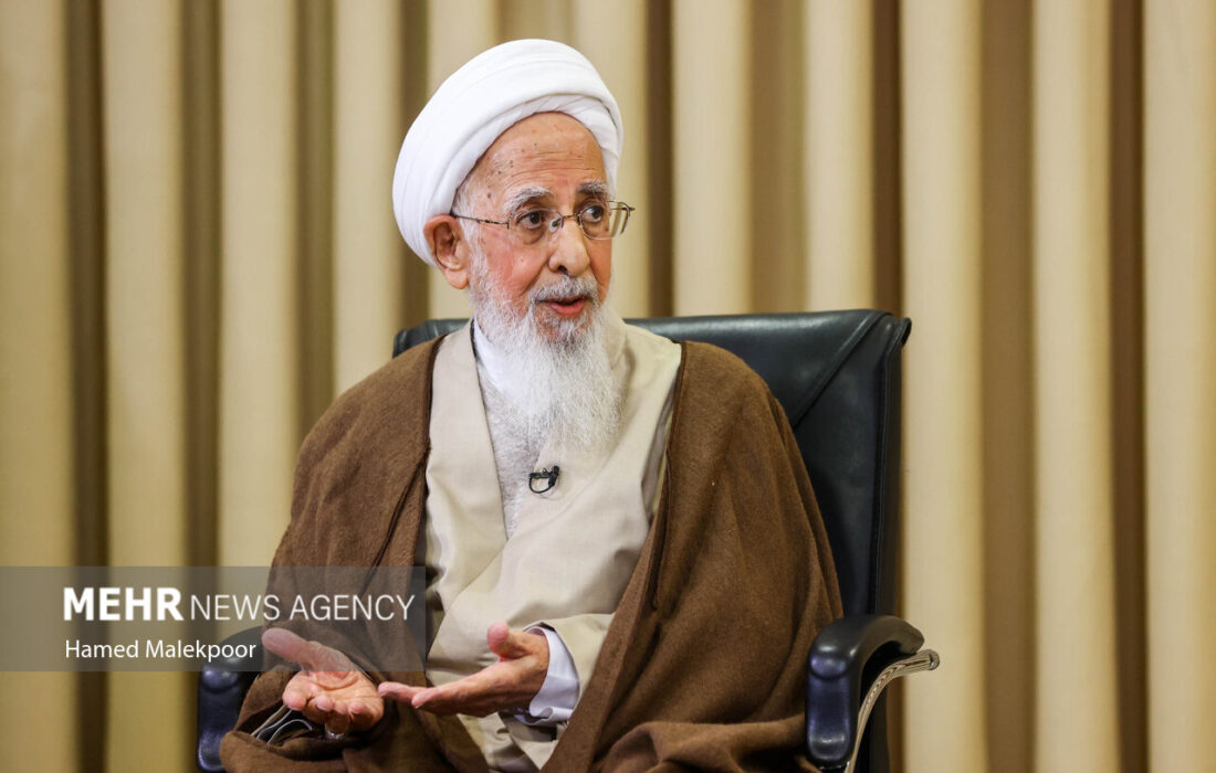 آیتالله جوادی: حکم عادلانه قاضی، منشأ نزول دهها برکت در جامعه است