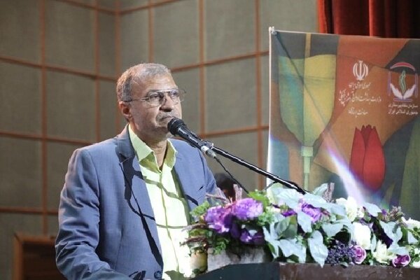 احمد مرادی: معدن خاک سرخ جزیره هرمز متعلق به مردم است