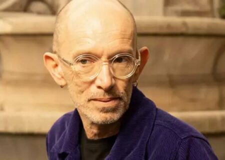 لوران مووینیه برنده گنکور ۲۰۲۵ شد؛ جایزه‌ای که باید قاب شود!