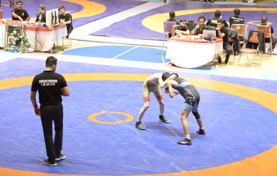 بزرگترین فستیوال کشتی کردستان در سنندج برگزار شد