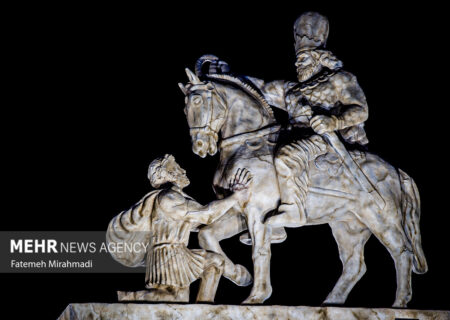 ایران ایستاده است؛ جهان دوباره زانو خواهد زد