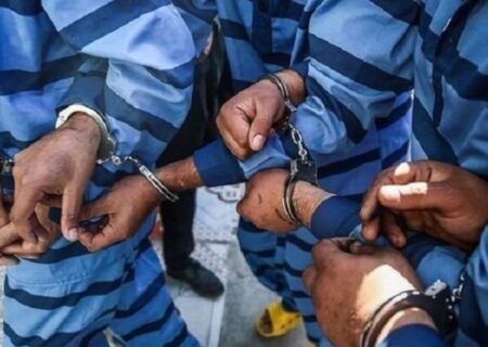 انواع مواد مخدر از معده ۳ قاچاقچی در استهبان فارس کشف شد