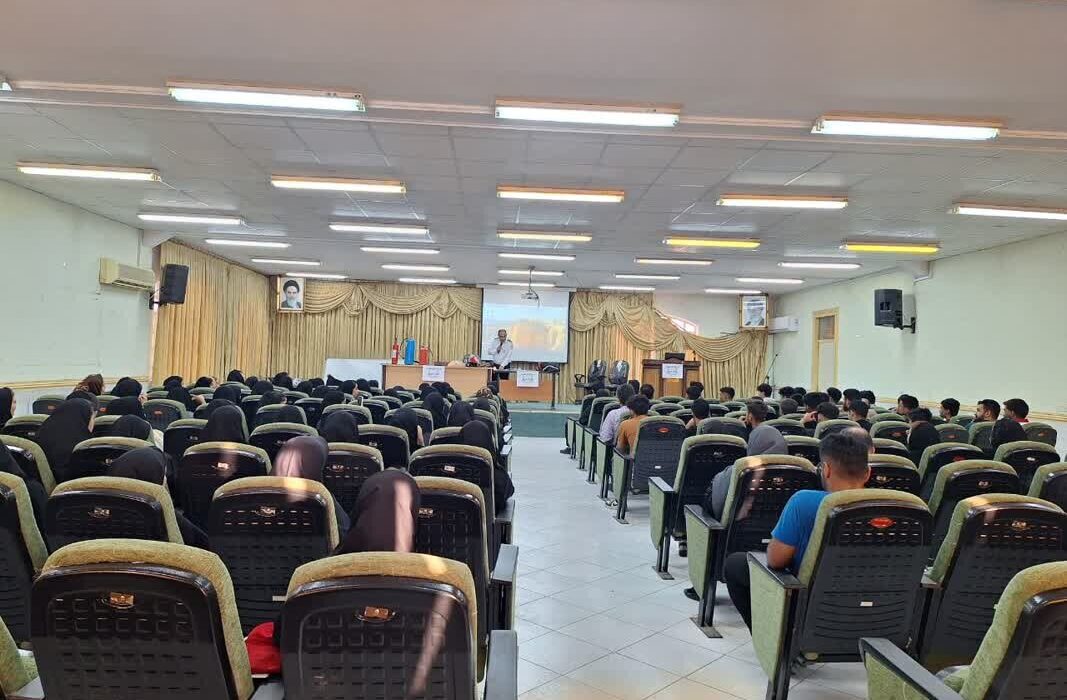 دوره آموزشی اطفای حریق و امداد و نجات در گناوه برگزار شد