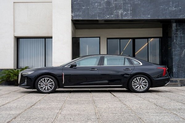 هونگچی H۵ با قیمت قطعی و تحویل فوری به فروش میرسد