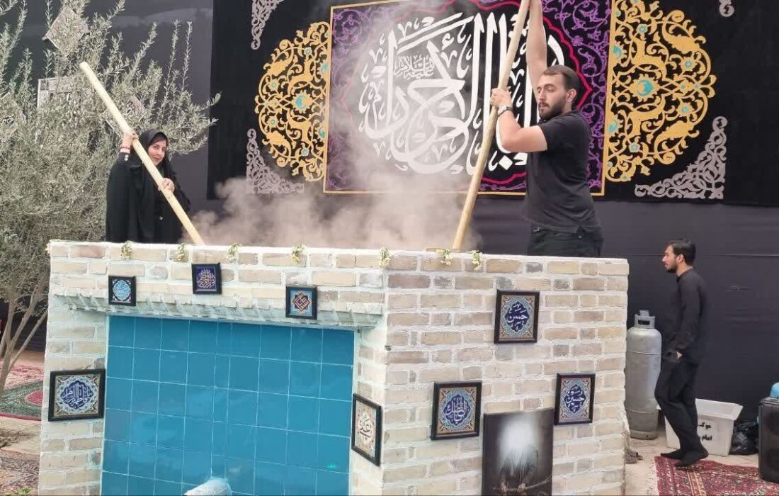 حضور خادمیاران رضوی در آیین عزاداری و مراسم سنتی سمنوپزان ساوه