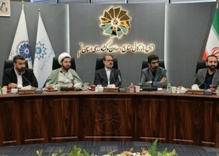 نشست رئیس سازمان بازرسی کل کشور با فعالان اقتصادی قم برگزار شد