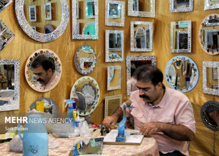 جلوه گری هنر ایرانی در نمایشگاه سراسری صنایع دستی کرمانشاه