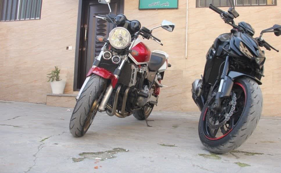 دو دستگاه موتورسیکلت قاچاق ۱۶ میلیاردی در ساوه توقیف شد