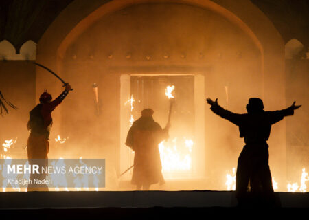 اجرای نمایش «محرمانه» در اصفهان