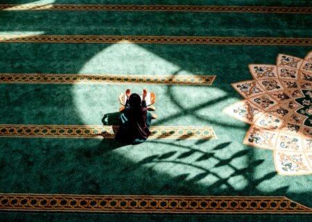 مأموریت حوزه علمیه در تعیین مرجعیت سلامت معنوی تقویت شود