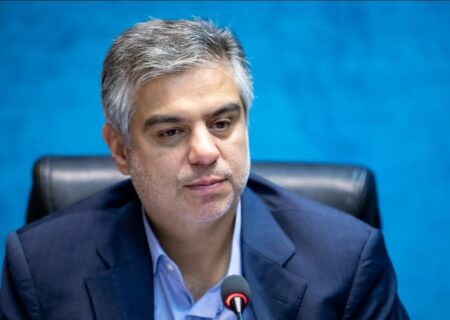 استاندار: مدیریت آب بدون مصوبه و کارشناسی آینده مرکزی را تهدید می‌کند