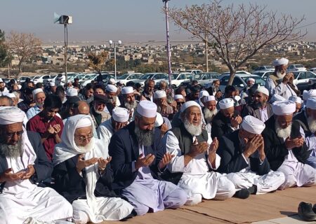 اقامه نماز باران؛ هنگامه‌ دعا و همدلی شیعه و سنی شهرستان مرزی خواف