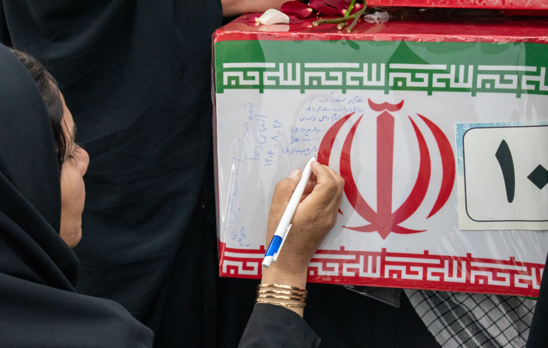 پیکر دو شهید گمنام دفاع مقدس وارد زنجان شد