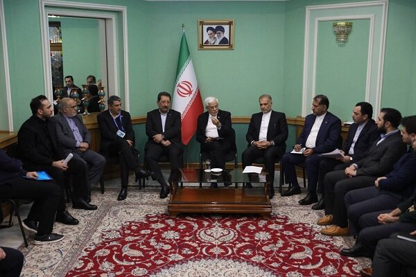 دیدار عارف با نمایندگان دانشجویان ایرانی دانشگاههای روسیه