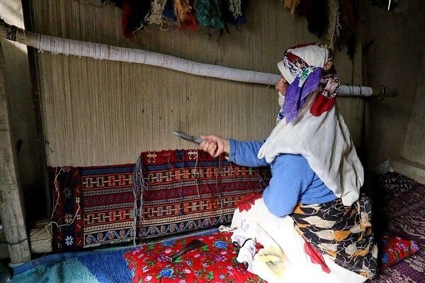 روایت صنایع دستی اردبیلی‌ها از پشت دارهای چوبی و یک واقعیت پنهان