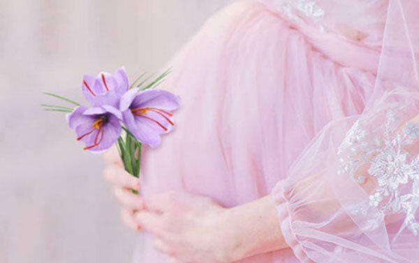 متخصص زنان و زایمان: مصرف زعفران در سهماهه اول بارداری خطر سقط جنین را افزایش میدهد