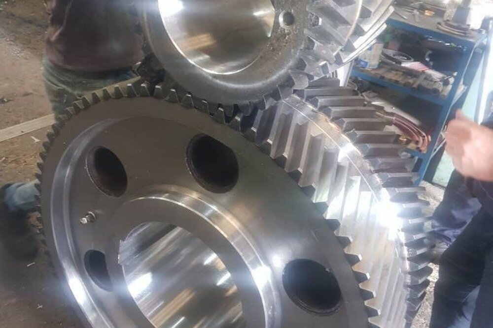 توسعه همکاریهای فناورانه جهاددانشگاهی صنعتی شریف با یکی از بزرگترین خودروسازان کشور