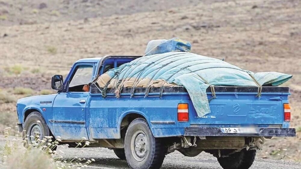 توقیف کاروان نیسانهای حامل ۲۰ هزار لیتر سوخت قاچاق در رودان